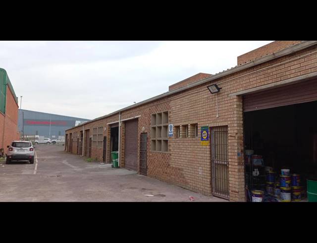 180M² WAREHOUSE TO LET IN SPRINGFIELD